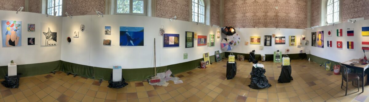 Panoramaaufnahme der Ausstellung Ausstellung