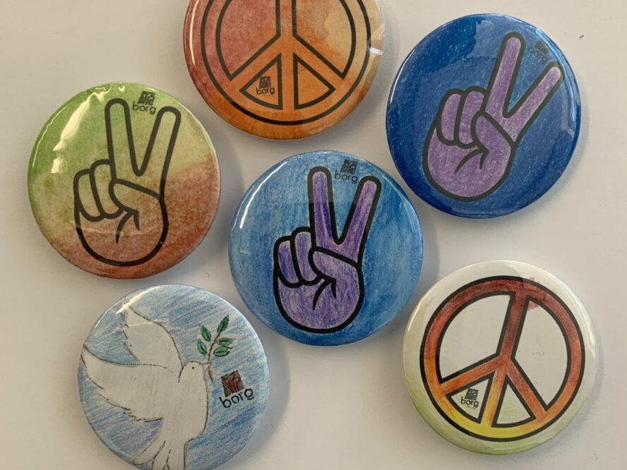 Buttons Buttons