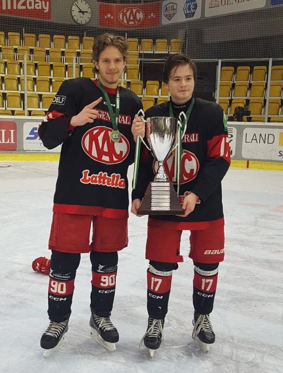 Joshua Ogertschnig (8S) und Johannes Neumann (5S) Joshua Ogertschnig (8S) und Johannes Neumann (5S)