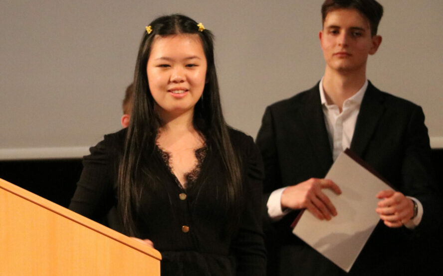 8C - Rede von Cynthia Chen 8C - Rede von Cynthia Chen