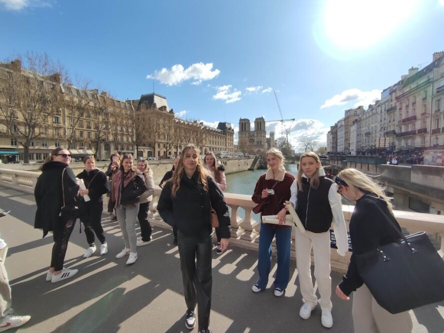 Sightseeing 2 Sightseeing