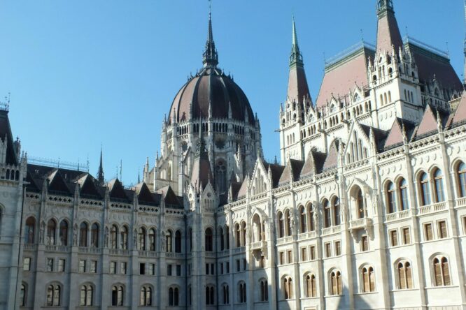 Parlament Parlament